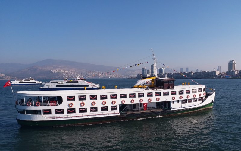 Bergama Vapuru ile İzmir Körfezi Turu